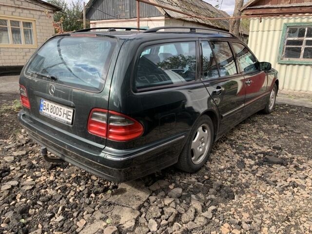 Зеленый Мерседес Е-Класс, объемом двигателя 3.2 л и пробегом 344 тыс. км за 4999 $, фото 3 на Automoto.ua