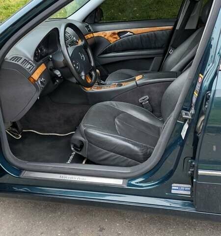 Зеленый Мерседес Е-Класс, объемом двигателя 3 л и пробегом 310 тыс. км за 6800 $, фото 3 на Automoto.ua