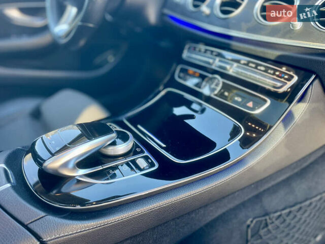 Зелений Мерседес Е-Клас, об'ємом двигуна 1.95 л та пробігом 305 тис. км за 21700 $, фото 32 на Automoto.ua