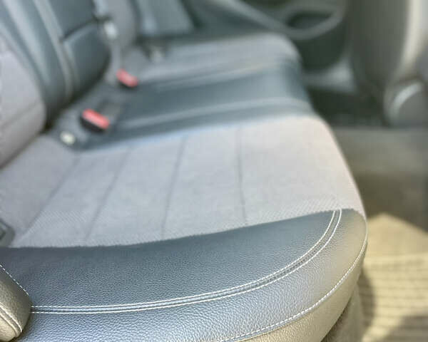 Зелений Мерседес Е-Клас, об'ємом двигуна 1.95 л та пробігом 305 тис. км за 21700 $, фото 38 на Automoto.ua