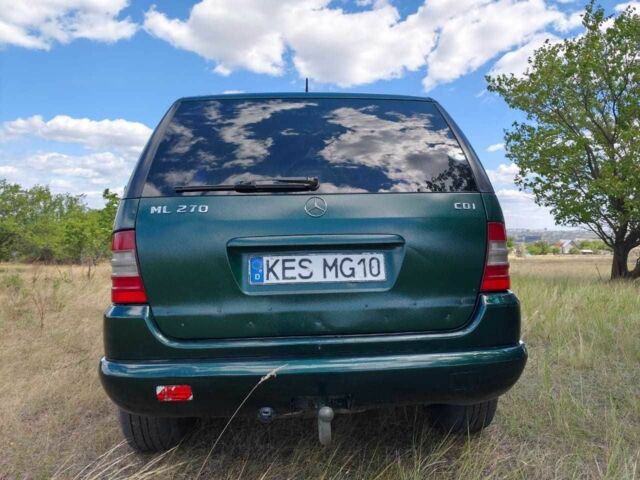 Зелений Мерседес Е-Клас, об'ємом двигуна 2.7 л та пробігом 380 тис. км за 4300 $, фото 6 на Automoto.ua