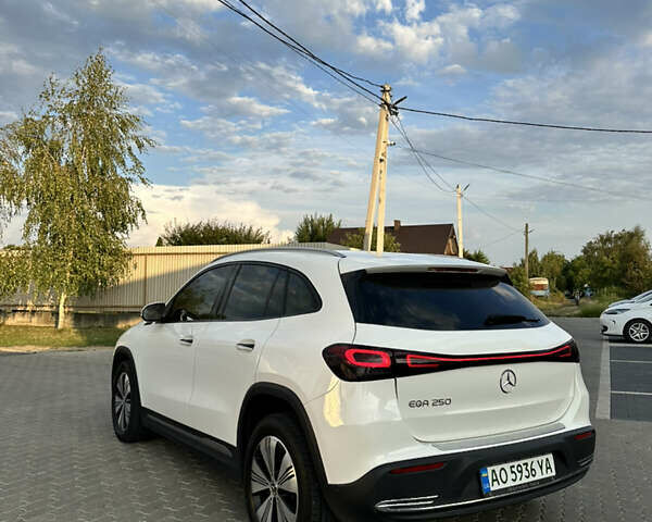 Білий Мерседес EQA, об'ємом двигуна 0 л та пробігом 287 тис. км за 20999 $, фото 3 на Automoto.ua