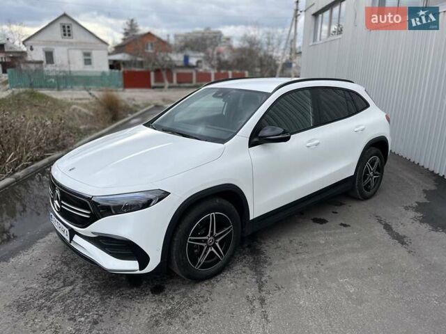 Белый Мерседес EQA, объемом двигателя 0 л и пробегом 13 тыс. км за 33899 $, фото 30 на Automoto.ua
