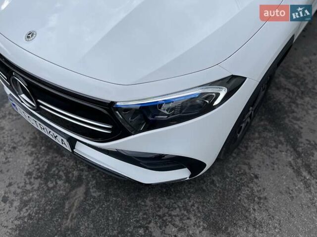 Белый Мерседес EQA, объемом двигателя 0 л и пробегом 13 тыс. км за 33899 $, фото 2 на Automoto.ua