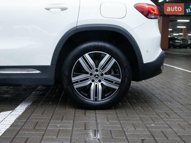 Белый Мерседес EQA, объемом двигателя 0 л и пробегом 12 тыс. км за 29500 $, фото 12 на Automoto.ua