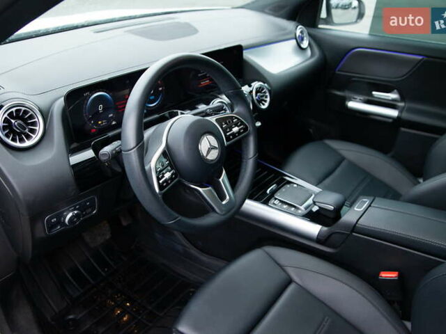 Белый Мерседес EQA, объемом двигателя 0 л и пробегом 12 тыс. км за 29500 $, фото 15 на Automoto.ua