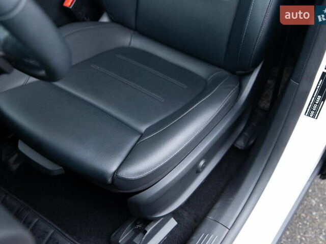 Белый Мерседес EQA, объемом двигателя 0 л и пробегом 12 тыс. км за 29500 $, фото 17 на Automoto.ua