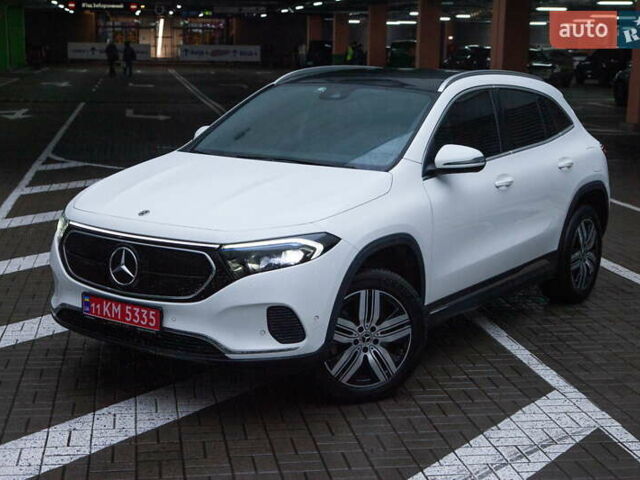 Белый Мерседес EQA, объемом двигателя 0 л и пробегом 12 тыс. км за 29500 $, фото 1 на Automoto.ua