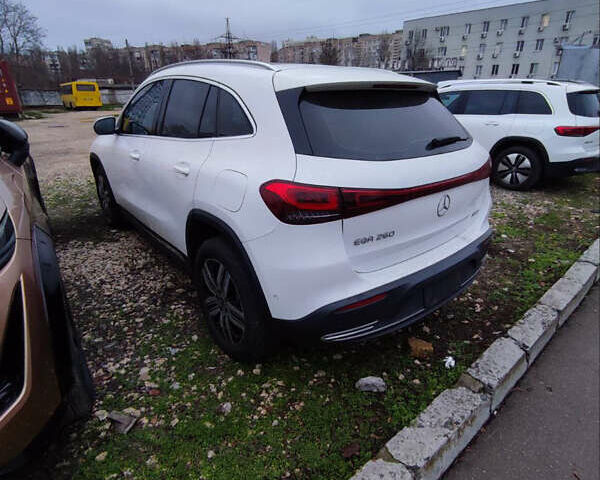 Белый Мерседес EQA, объемом двигателя 0 л и пробегом 12 тыс. км за 28999 $, фото 8 на Automoto.ua