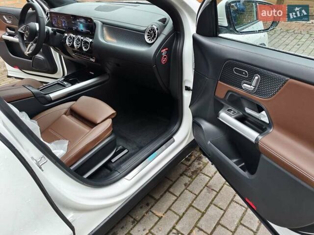 Белый Мерседес EQA, объемом двигателя 0 л и пробегом 1 тыс. км за 36000 $, фото 2 на Automoto.ua