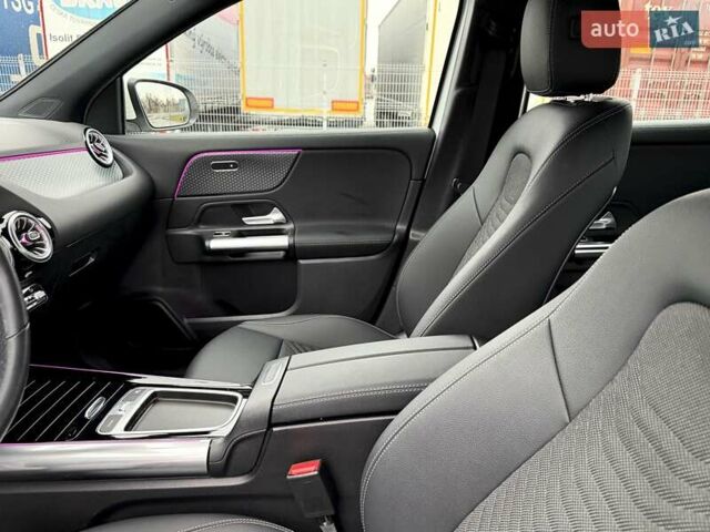 Белый Мерседес EQA, объемом двигателя 0 л и пробегом 19 тыс. км за 34400 $, фото 27 на Automoto.ua