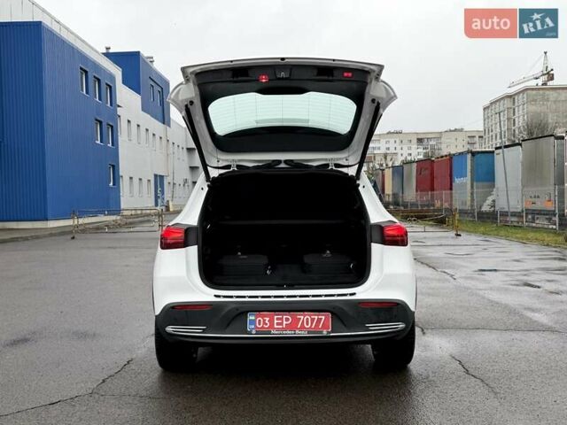 Белый Мерседес EQA, объемом двигателя 0 л и пробегом 19 тыс. км за 34400 $, фото 17 на Automoto.ua