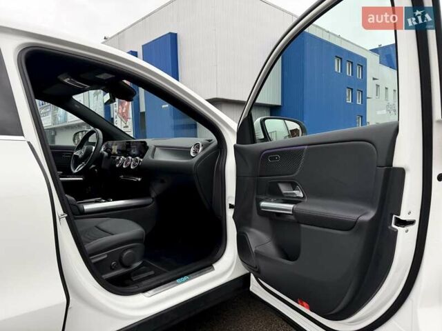 Белый Мерседес EQA, объемом двигателя 0 л и пробегом 19 тыс. км за 34400 $, фото 38 на Automoto.ua