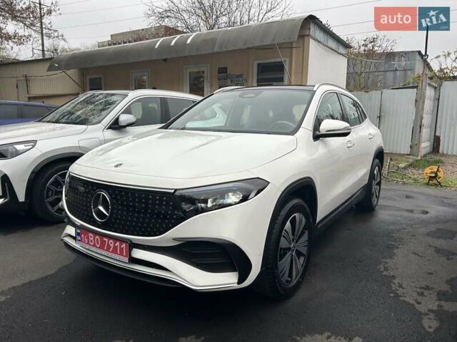Белый Мерседес EQA, объемом двигателя 0 л и пробегом 1 тыс. км за 34999 $, фото 10 на Automoto.ua