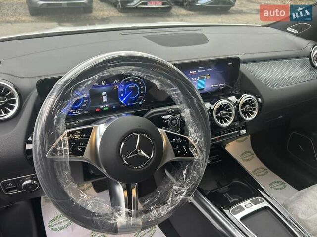 Белый Мерседес EQA, объемом двигателя 0 л и пробегом 1 тыс. км за 34999 $, фото 7 на Automoto.ua