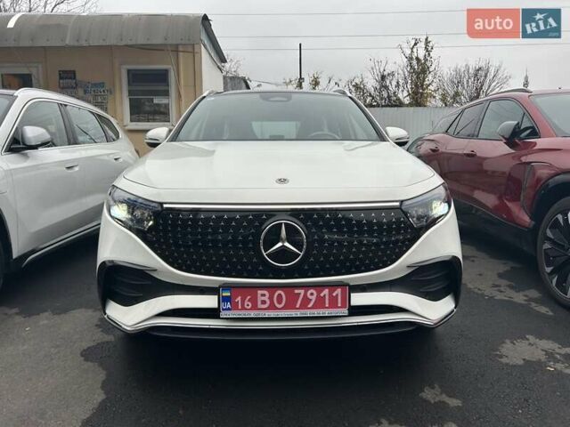 Белый Мерседес EQA, объемом двигателя 0 л и пробегом 1 тыс. км за 34999 $, фото 1 на Automoto.ua