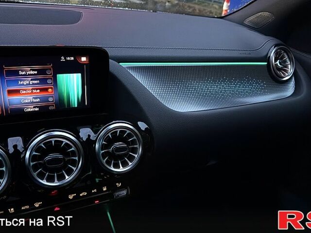 Мерседес EQA 2022 у Києві на Automoto.ua Білий Мерседес EQA, об'ємом двигуна 0 л та пробігом 20 тис. км за 40000 $, фото 12 на Automoto.ua