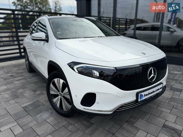 Белый Мерседес EQA, объемом двигателя 0 л и пробегом 12 тыс. км за 39900 $, фото 5 на Automoto.ua