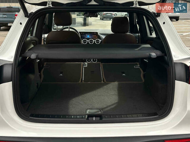 Мерседес EQA 2025 в Киеве на Automoto.ua Белый Мерседес EQA, объемом двигателя 0 л и пробегом 1 тыс. км за 36850 $, фото 46 на Automoto.ua