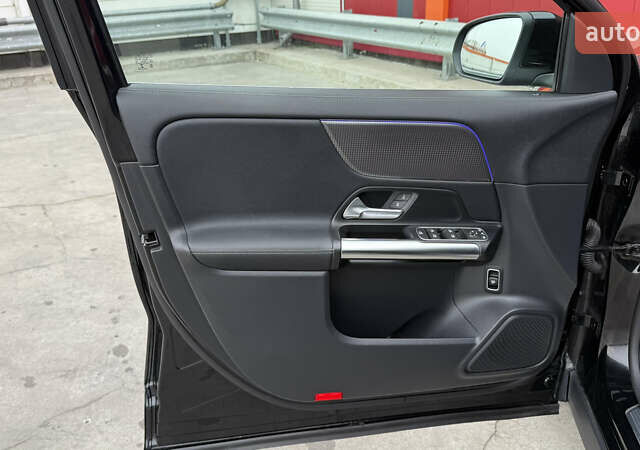 Черный Мерседес EQA, объемом двигателя 0 л и пробегом 123 тыс. км за 26000 $, фото 20 на Automoto.ua