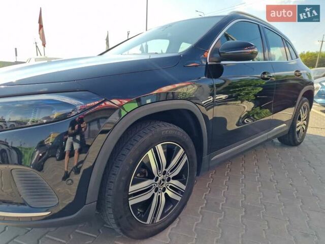 Чорний Мерседес EQA, об'ємом двигуна 0 л та пробігом 122 тис. км за 25300 $, фото 2 на Automoto.ua