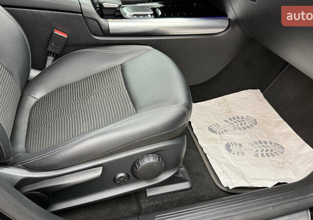 Черный Мерседес EQA, объемом двигателя 0 л и пробегом 123 тыс. км за 26000 $, фото 65 на Automoto.ua