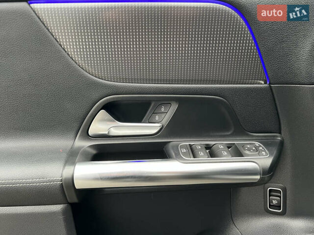 Черный Мерседес EQA, объемом двигателя 0 л и пробегом 123 тыс. км за 26000 $, фото 11 на Automoto.ua