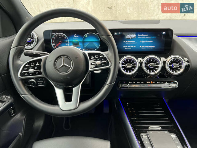 Черный Мерседес EQA, объемом двигателя 0 л и пробегом 123 тыс. км за 26000 $, фото 15 на Automoto.ua