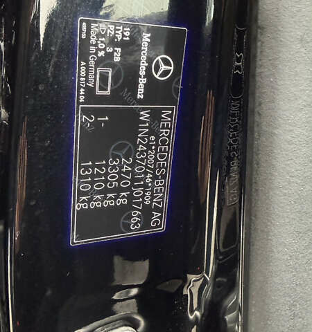 Черный Мерседес EQA, объемом двигателя 0 л и пробегом 123 тыс. км за 26000 $, фото 79 на Automoto.ua