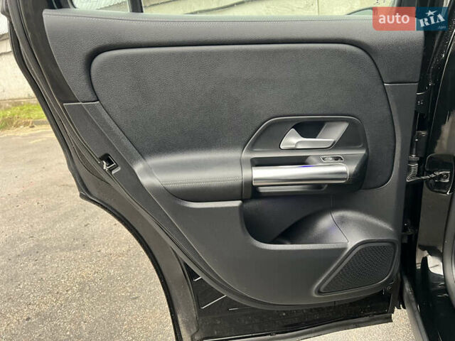 Черный Мерседес EQA, объемом двигателя 0 л и пробегом 123 тыс. км за 26000 $, фото 24 на Automoto.ua