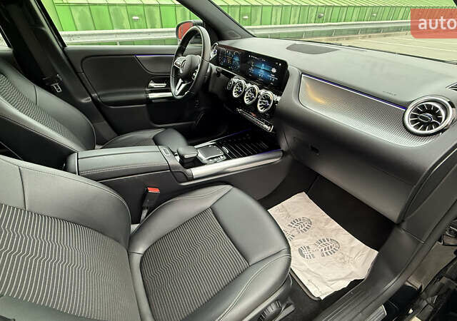 Черный Мерседес EQA, объемом двигателя 0 л и пробегом 123 тыс. км за 26000 $, фото 64 на Automoto.ua