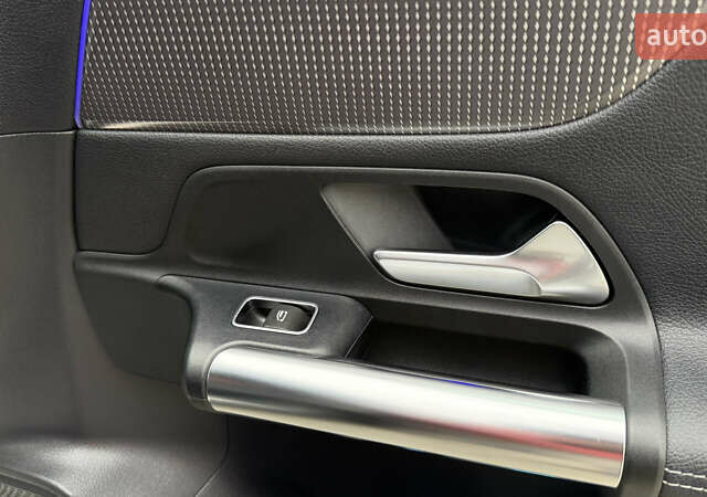 Черный Мерседес EQA, объемом двигателя 0 л и пробегом 123 тыс. км за 26000 $, фото 60 на Automoto.ua