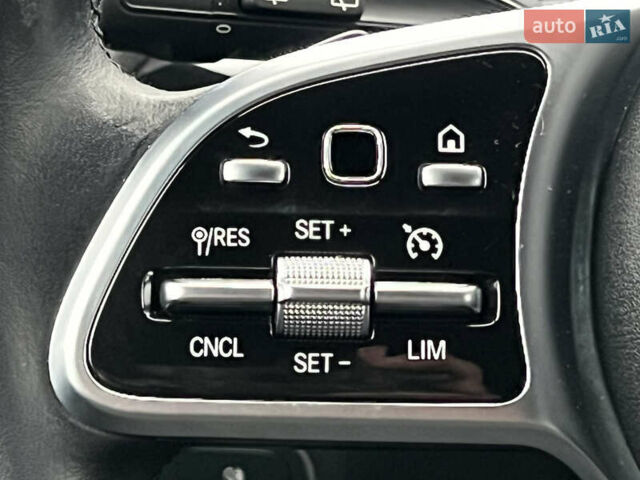 Черный Мерседес EQA, объемом двигателя 0 л и пробегом 123 тыс. км за 26000 $, фото 18 на Automoto.ua