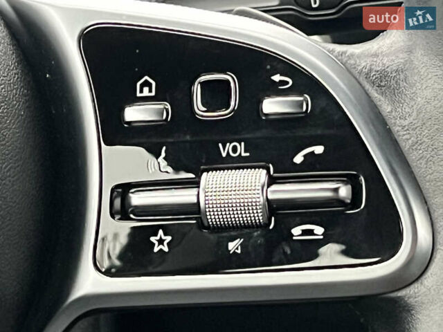 Черный Мерседес EQA, объемом двигателя 0 л и пробегом 123 тыс. км за 26000 $, фото 19 на Automoto.ua