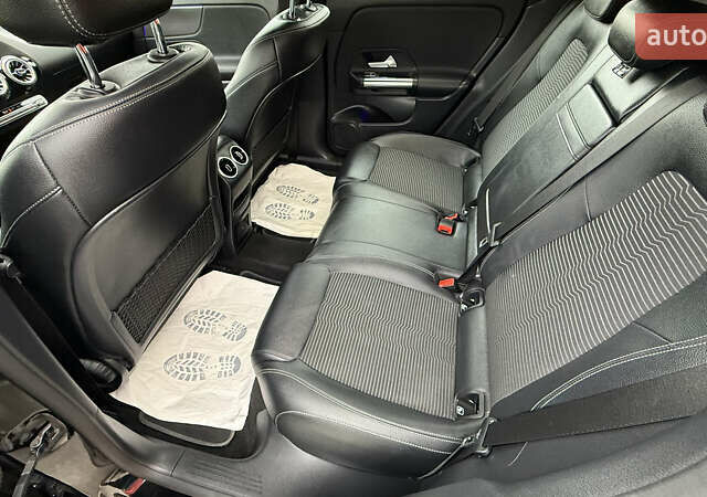 Черный Мерседес EQA, объемом двигателя 0 л и пробегом 123 тыс. км за 26800 $, фото 48 на Automoto.ua