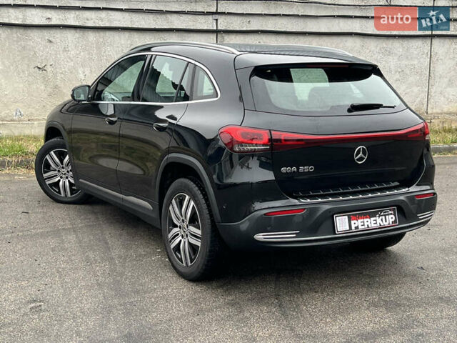 Черный Мерседес EQA, объемом двигателя 0 л и пробегом 123 тыс. км за 26000 $, фото 3 на Automoto.ua