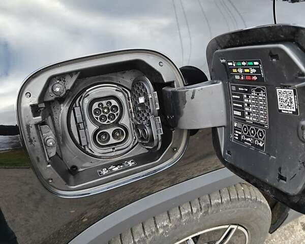 Черный Мерседес EQA, объемом двигателя 0 л и пробегом 183 тыс. км за 25900 $, фото 8 на Automoto.ua