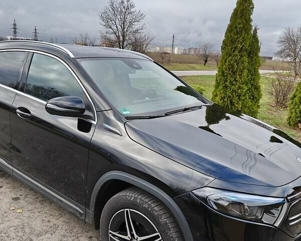 Черный Мерседес EQA, объемом двигателя 0 л и пробегом 183 тыс. км за 25900 $, фото 6 на Automoto.ua