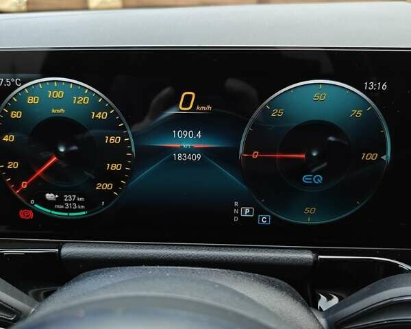 Черный Мерседес EQA, объемом двигателя 0 л и пробегом 183 тыс. км за 25900 $, фото 32 на Automoto.ua