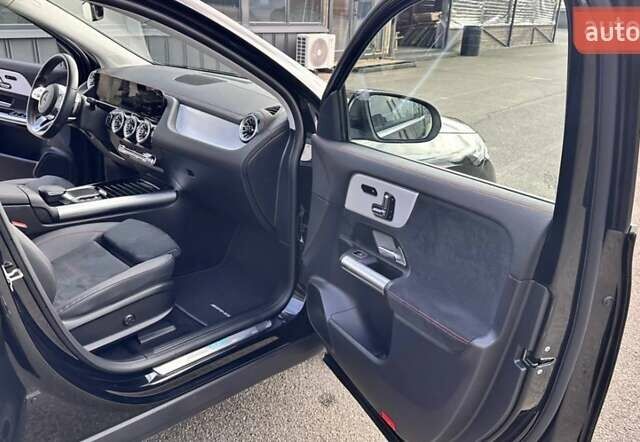 Черный Мерседес EQA, объемом двигателя 0 л и пробегом 39 тыс. км за 32900 $, фото 16 на Automoto.ua
