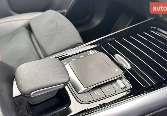 Черный Мерседес EQA, объемом двигателя 0 л и пробегом 39 тыс. км за 32900 $, фото 26 на Automoto.ua