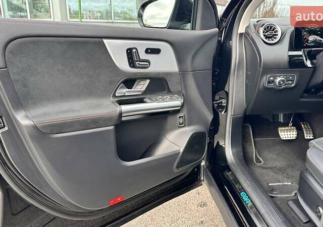 Чорний Мерседес EQA, об'ємом двигуна 0 л та пробігом 38 тис. км за 33300 $, фото 22 на Automoto.ua