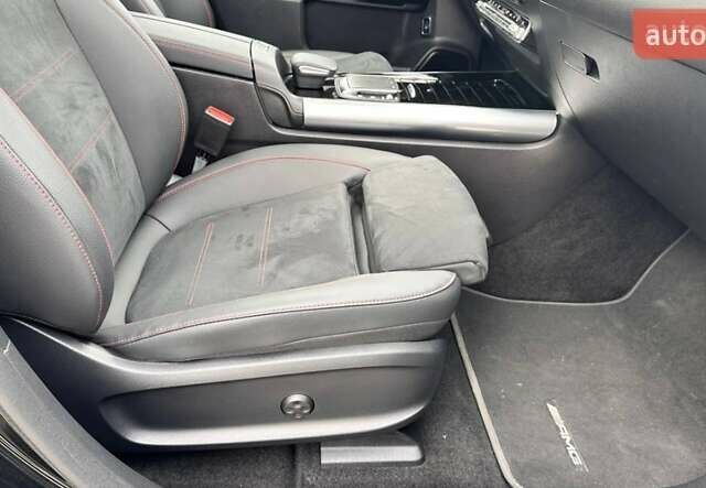 Черный Мерседес EQA, объемом двигателя 0 л и пробегом 39 тыс. км за 32900 $, фото 25 на Automoto.ua