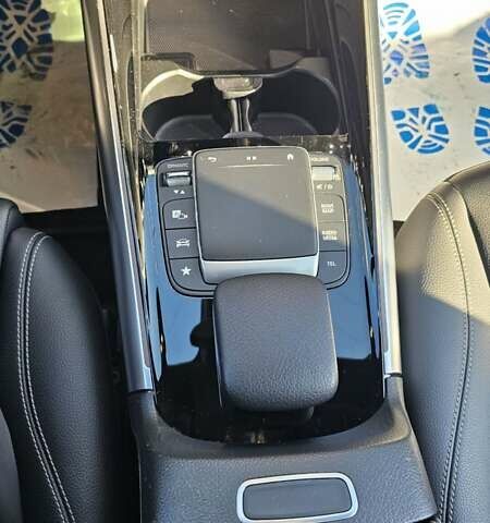 Черный Мерседес EQA, объемом двигателя 0 л и пробегом 50 тыс. км за 37200 $, фото 11 на Automoto.ua