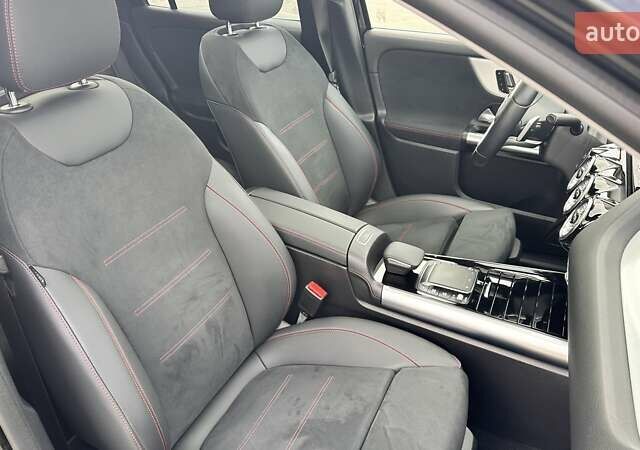 Чорний Мерседес EQA, об'ємом двигуна 0 л та пробігом 38 тис. км за 33300 $, фото 19 на Automoto.ua