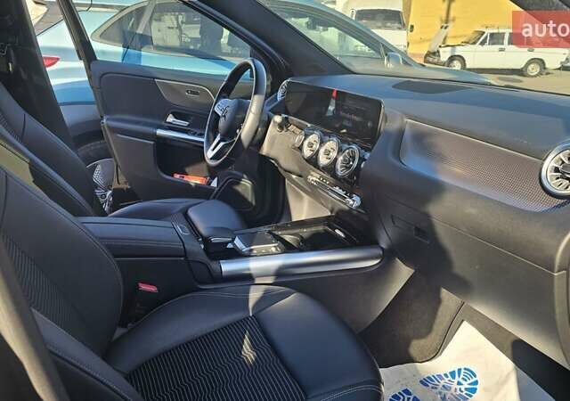 Черный Мерседес EQA, объемом двигателя 0 л и пробегом 50 тыс. км за 37200 $, фото 14 на Automoto.ua
