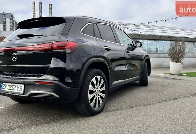 Черный Мерседес EQA, объемом двигателя 0 л и пробегом 39 тыс. км за 32900 $, фото 4 на Automoto.ua