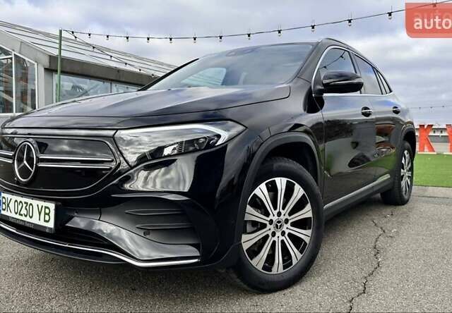 Черный Мерседес EQA, объемом двигателя 0 л и пробегом 39 тыс. км за 32900 $, фото 1 на Automoto.ua
