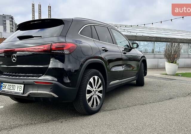 Чорний Мерседес EQA, об'ємом двигуна 0 л та пробігом 38 тис. км за 33300 $, фото 4 на Automoto.ua