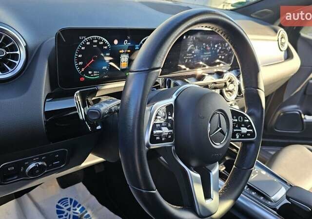 Черный Мерседес EQA, объемом двигателя 0 л и пробегом 50 тыс. км за 37200 $, фото 4 на Automoto.ua